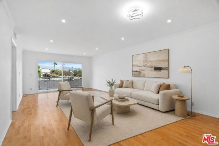Residential Home in Beverly Hills