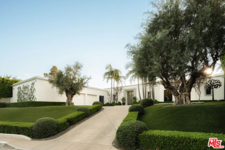 5 Bed Home for Sale in Beverly Hills, California