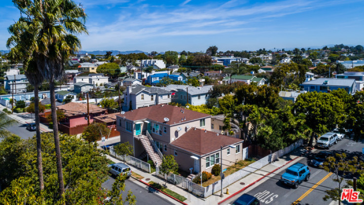 Residential Income in Santa Monica