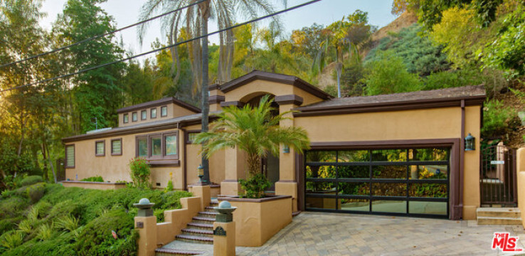 2 Bed Home for Sale in Beverly Hills, California