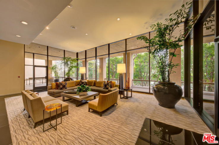 Residential Home in Westwood - Century City