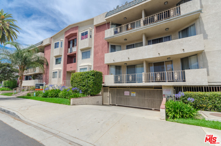 2 Bed Home for Sale in Sherman Oaks, California
