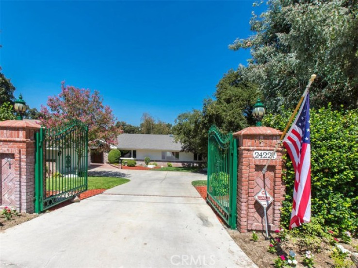 4 Bed Home for Sale in Newhall, California