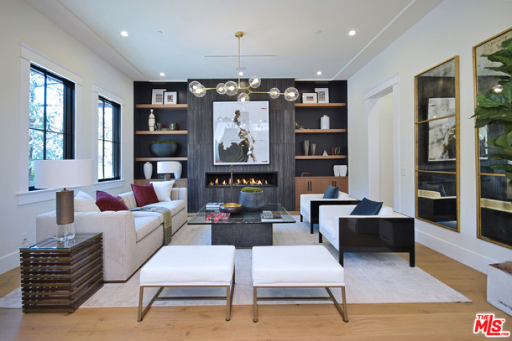 10 Bed Home for Sale in Encino, California
