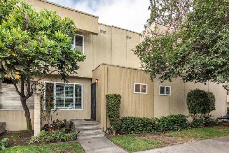 2 Bed Home for Sale in Studio City, California