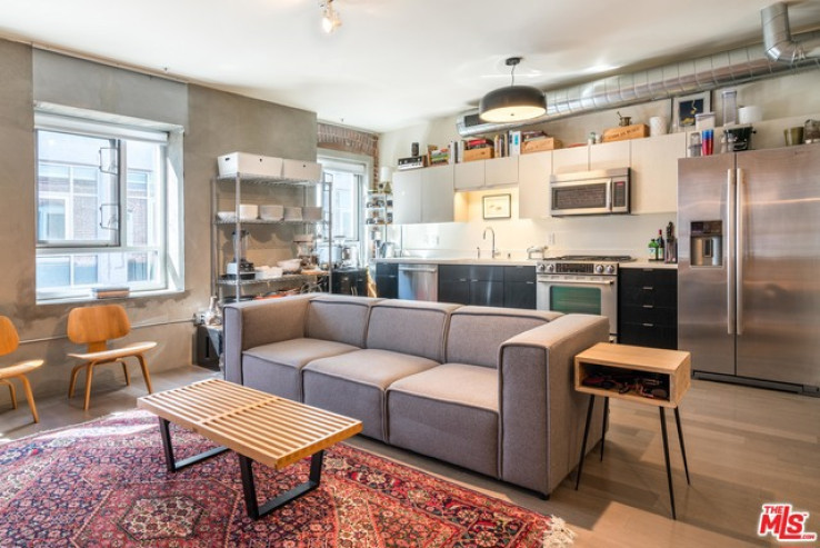 1 Bed Home for Sale in Los Angeles, California