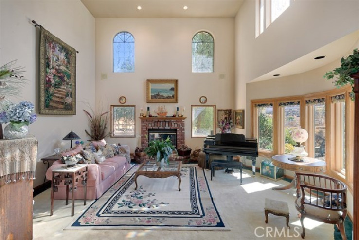 3 Bed Home for Sale in Agua Dulce, California