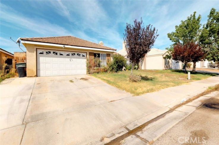 4 Bed Home for Sale in Rosamond, California