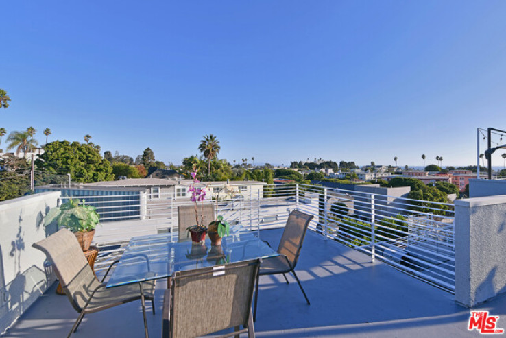 2 Bed Home for Sale in Santa Monica, California