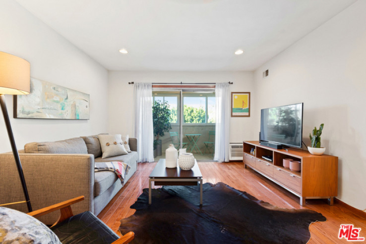 2 Bed Home for Sale in Los Angeles, California