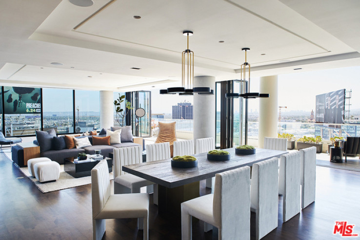 Luxury Villa Above the Penthouses