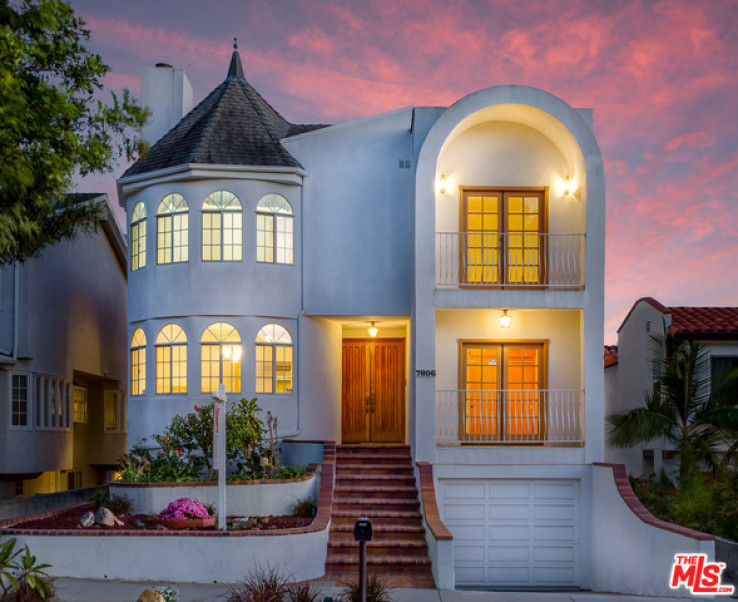 6 Bed Home for Sale in Playa del Rey, California