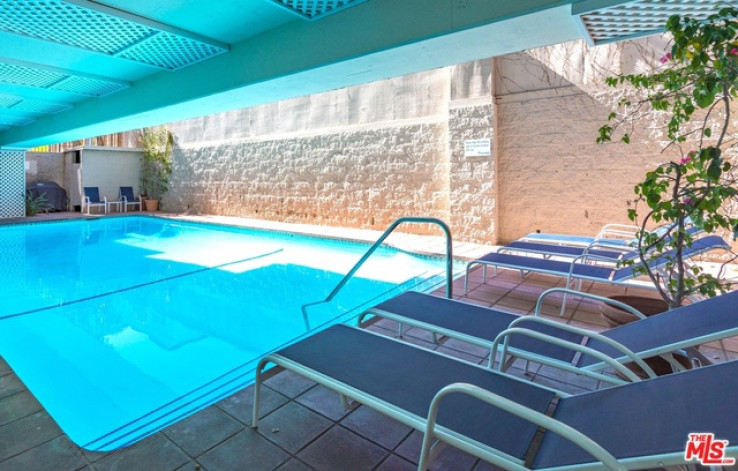 1 Bed Home for Sale in Los Angeles, California