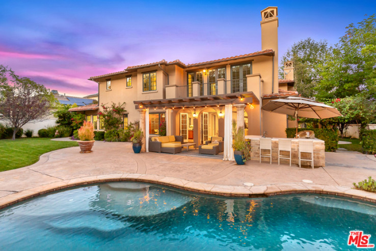 Residential Home in Calabasas