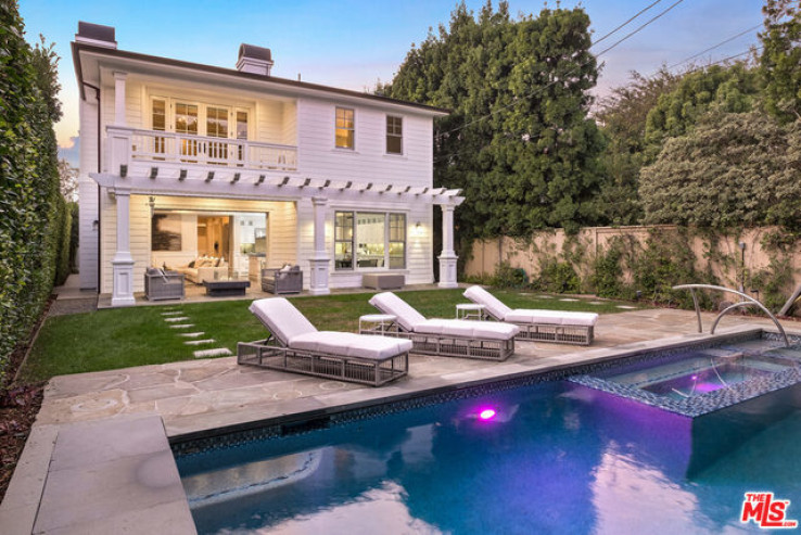 5 Bed Home for Sale in Los Angeles, California