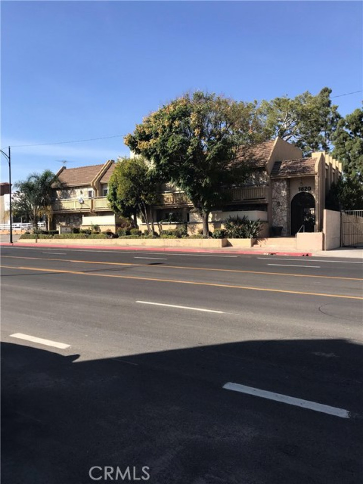 2 Bed Home for Sale in Burbank, California