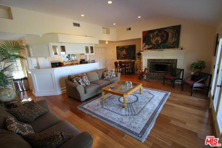 3 Bed Home for Sale in Sherman Oaks, California
