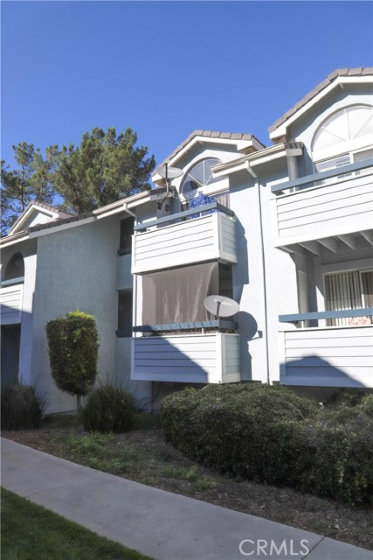 3 Bed Home for Sale in Canyon Country, California
