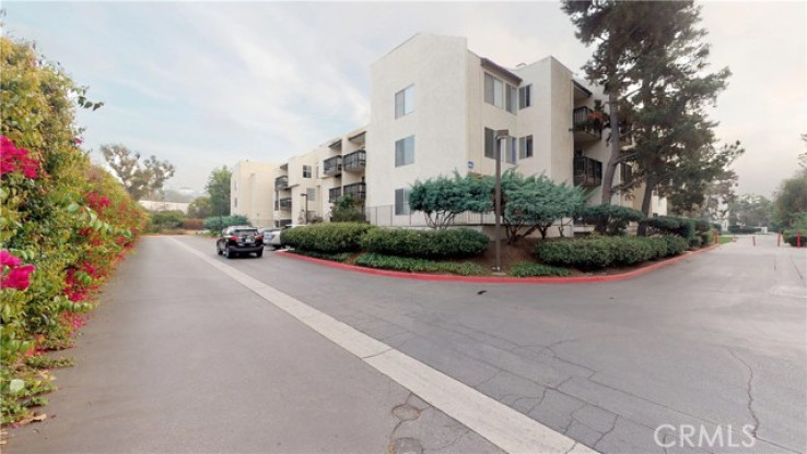 1 Bed Home for Sale in Culver City, California