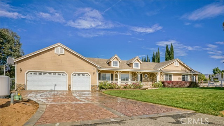 4 Bed Home for Sale in Agua Dulce, California