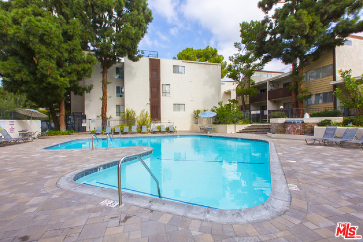 2 Bed Home for Sale in Culver City, California