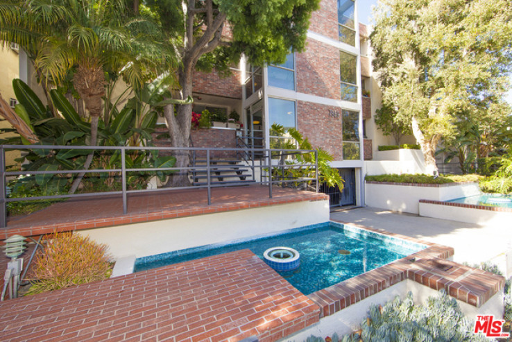 Residential Home in Sunset Strip - Hollywood Hills West