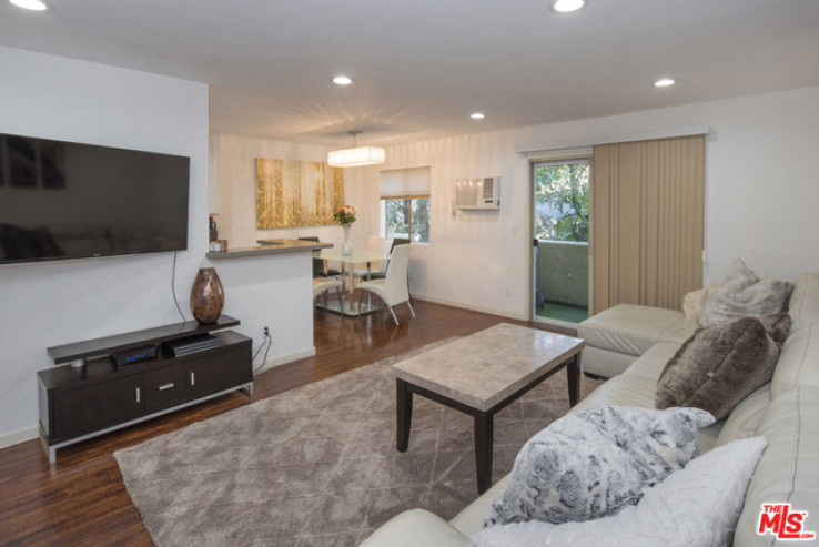 1 Bed Home for Sale in Los Angeles, California