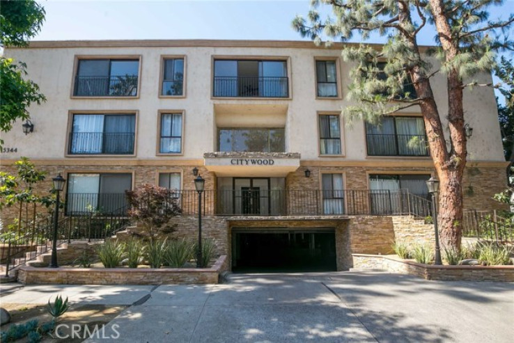 2 Bed Home for Sale in Sherman Oaks, California