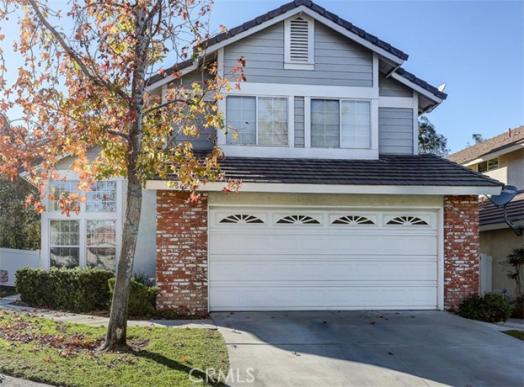 4 Bed Home for Sale in Canyon Country, California