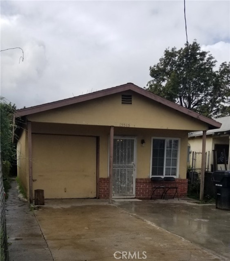 Residential Home in Compton N of Rosecrans, E of Central