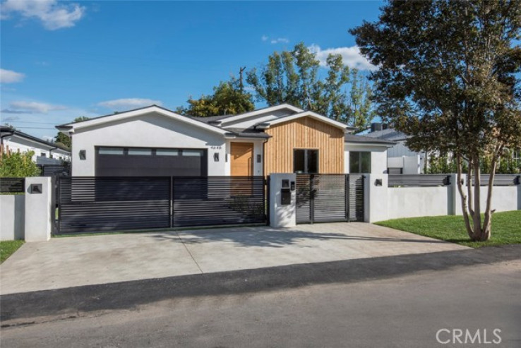 Residential Home in Sherman Oaks