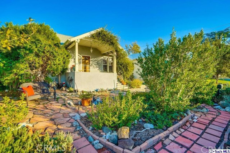 Residential Home in Sunland/Tujunga