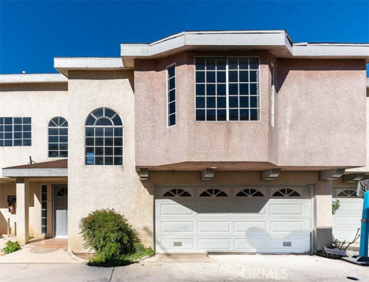 Residential Home in Panorama City