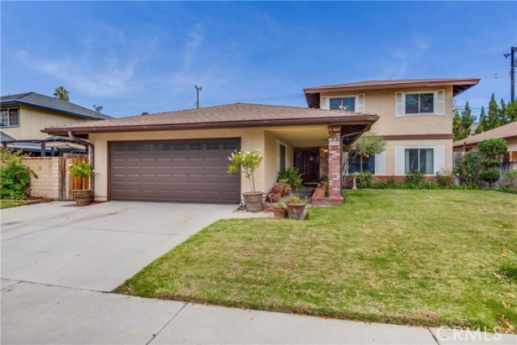 Residential Home in Canyon Country 1