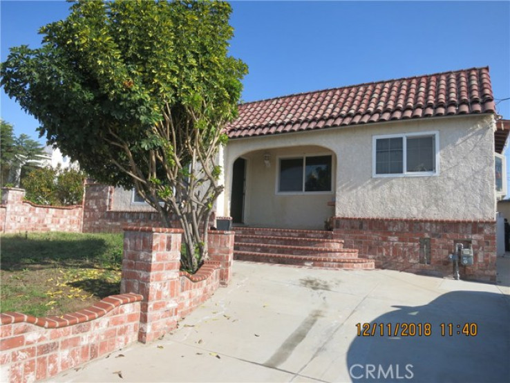 3 Bed Home for Sale in Hawthorne, California