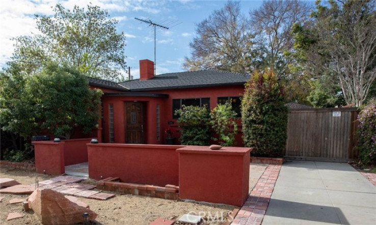 4 Bed Home for Sale in Burbank, California