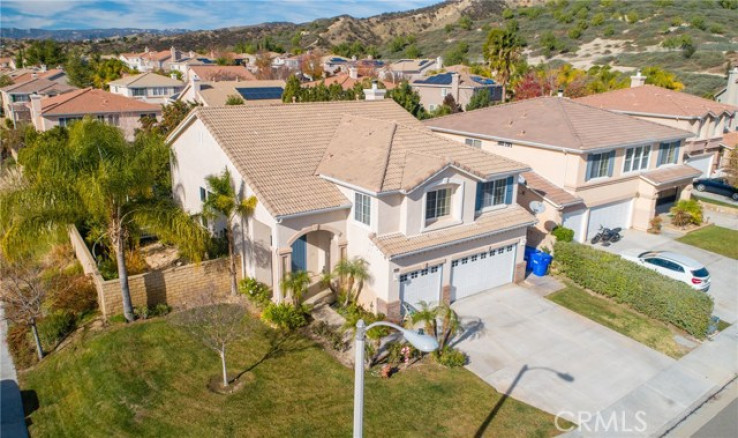 4 Bed Home for Sale in Castaic, California