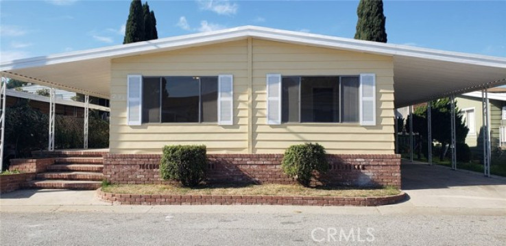 Residential Home in Compton S of Rosecrans, E of Alameda