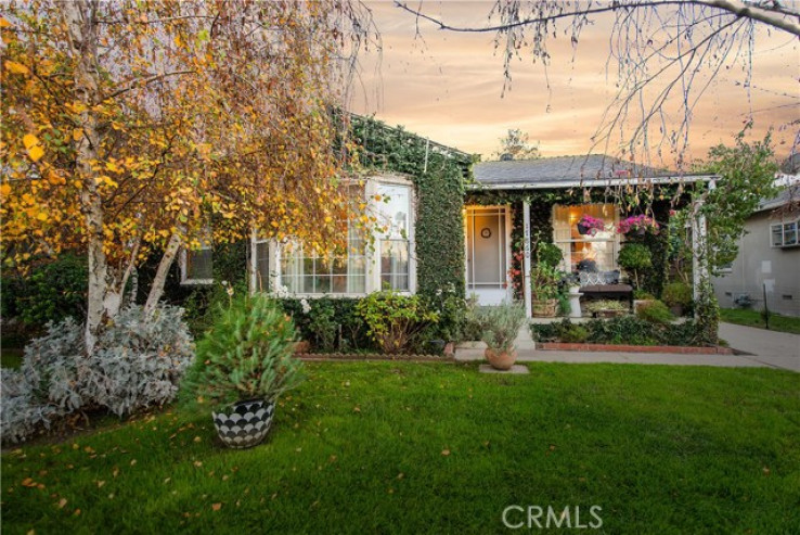 3 Bed Home for Sale in Encino, California