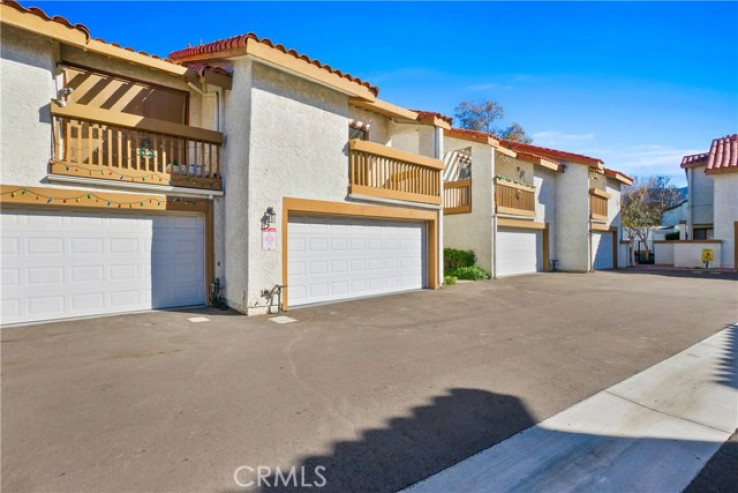 3 Bed Home for Sale in Newhall, California