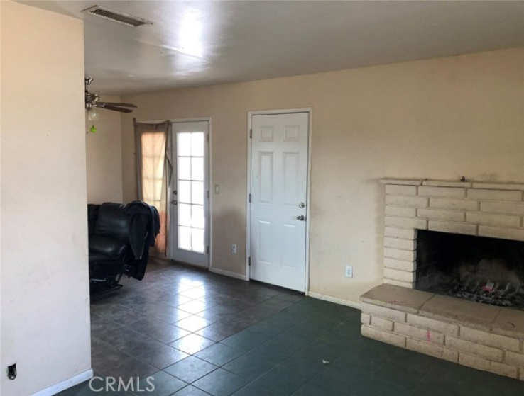 2 Bed Home for Sale in Lake Los Angeles, California