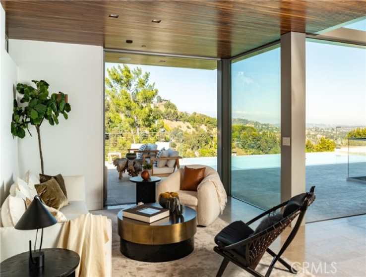 3 Bed Home to Rent in Hollywood Hills, California