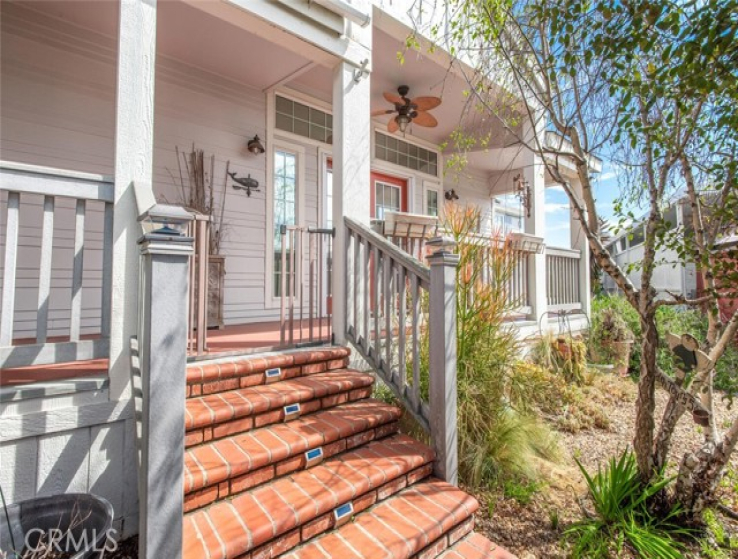 3 Bed Home for Sale in Huntington Beach, California