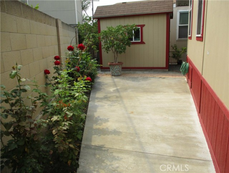 2 Bed Home for Sale in Huntington Beach, California