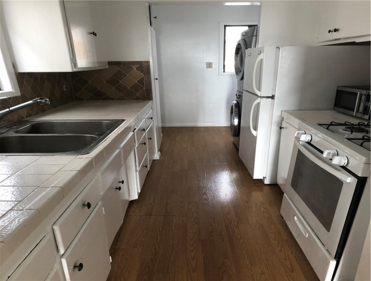 1 Bed Home to Rent in Hermosa Beach, California