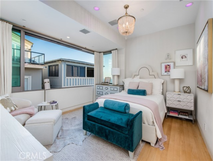 4 Bed Home for Sale in Manhattan Beach, California