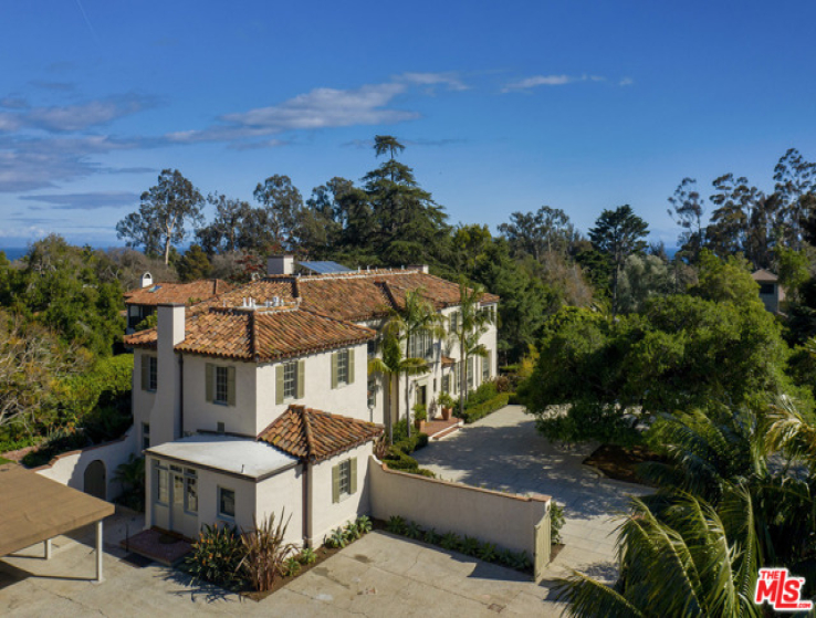 6 Bed Home for Sale in Santa Barbara, California
