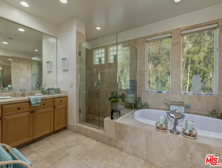 4 Bed Home for Sale in Pacific Palisades, California