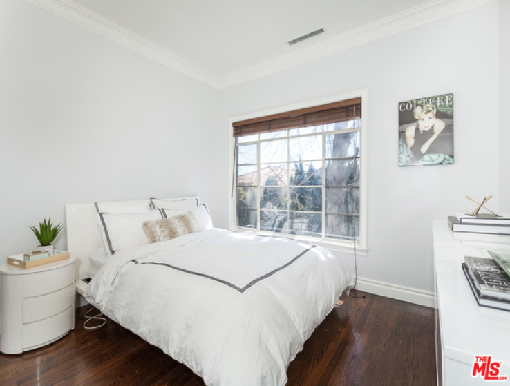 1 Bed Home for Sale in Beverly Hills, California