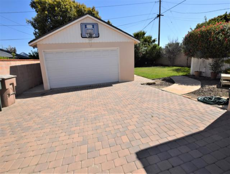 2 Bed Home to Rent in Ventura, California